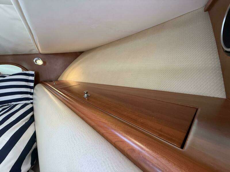 Blue Delft 40ft Chris Craft Yacht For Sale