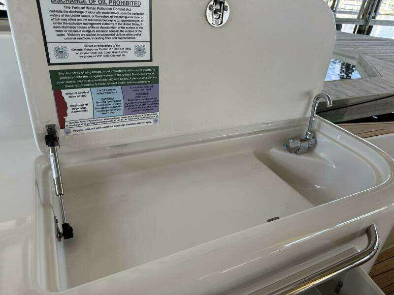 Blue Delft 40ft Chris Craft Yacht For Sale