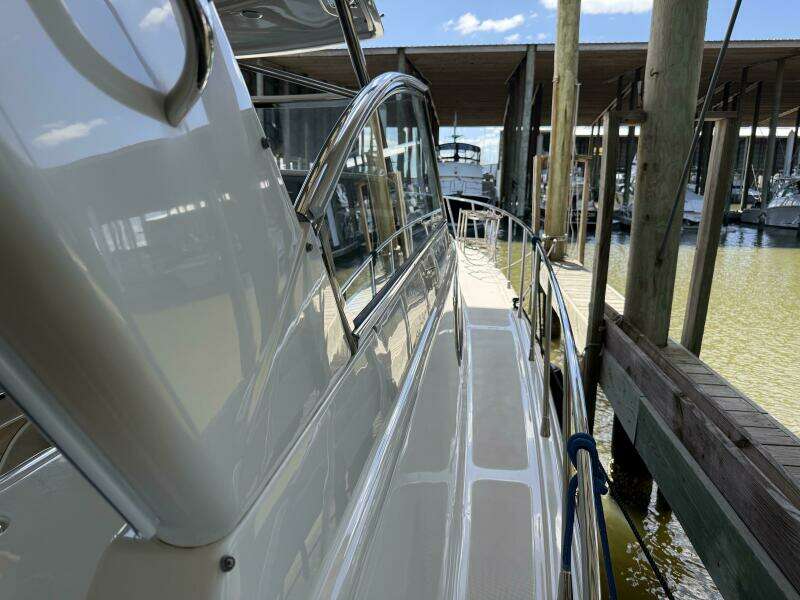 Blue Delft 40ft Chris Craft Yacht For Sale