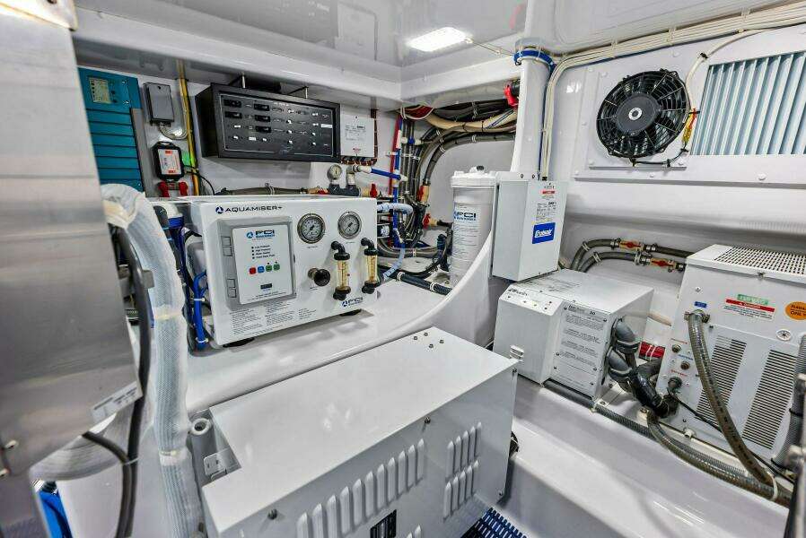 Knot Haulin 59ft Spencer Yacht For Sale