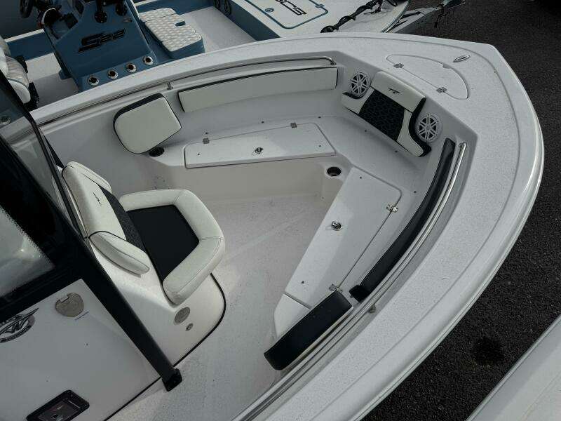 210 CC Adventure 21ft Tidewater Yacht For Sale