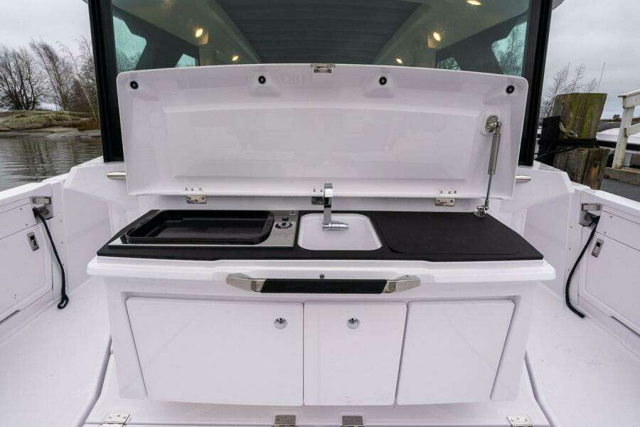 460k    660k 38ft Axopar Yacht For Sale