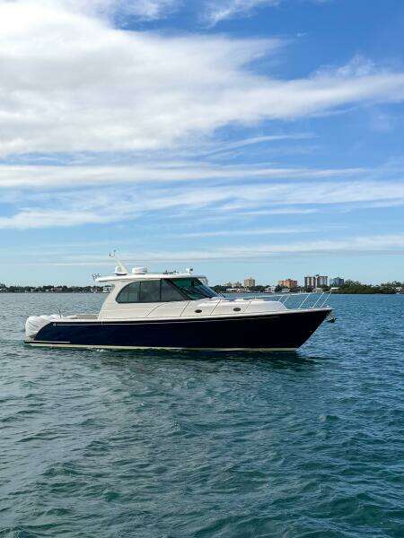 40ft Hinckley Yacht For Sale