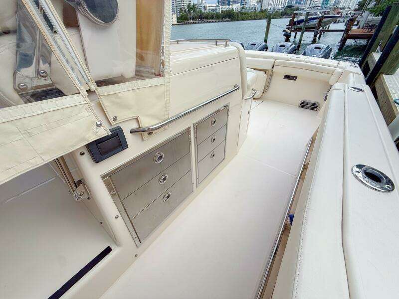 45ft Grady White Yacht For Sale