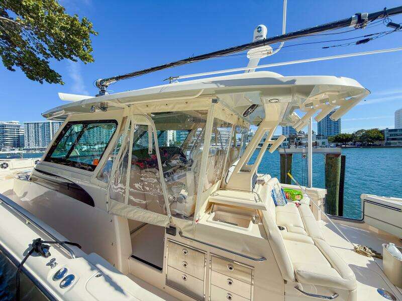 45ft Grady White Yacht For Sale