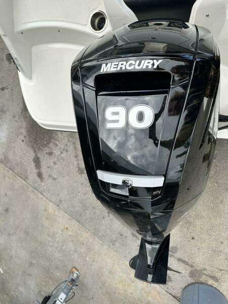 17ft Bayliner Yacht For Sale