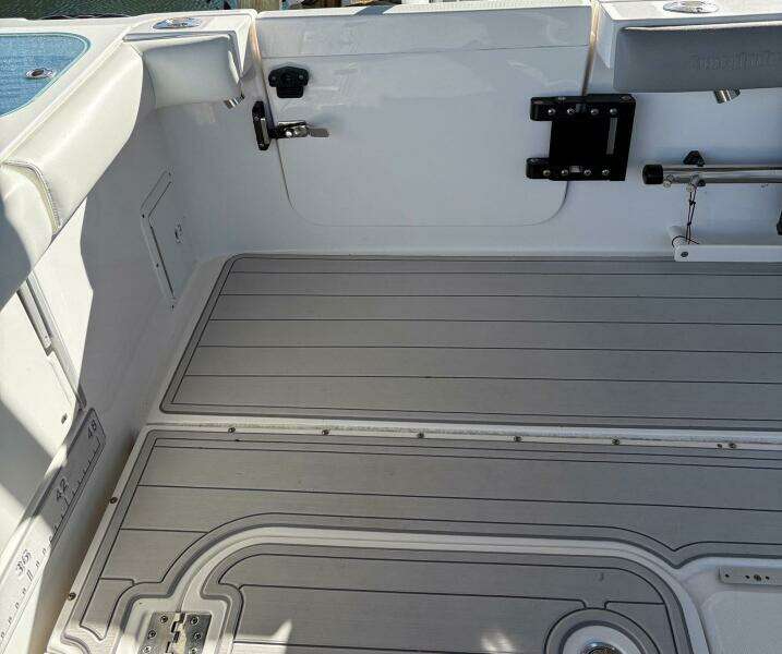 In Absentia 35ft Everglades Yacht For Sale