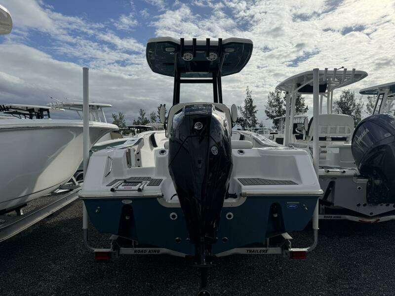 220 CC Adventure 22ft Tidewater Yacht For Sale