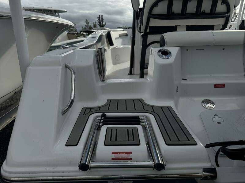 220 CC Adventure 22ft Tidewater Yacht For Sale