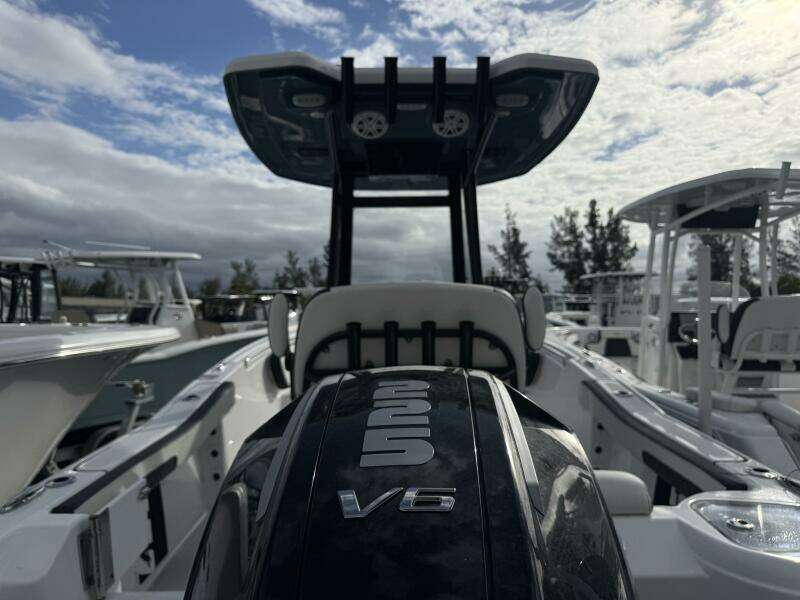 220 CC Adventure 22ft Tidewater Yacht For Sale