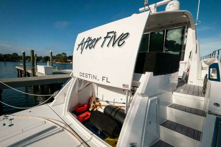 2019 Cruisers Yachts 60 Cantius- AFTER FIVE