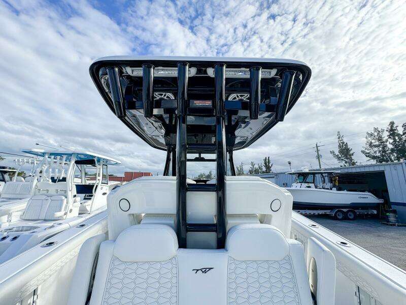 30ft Tidewater Yacht For Sale