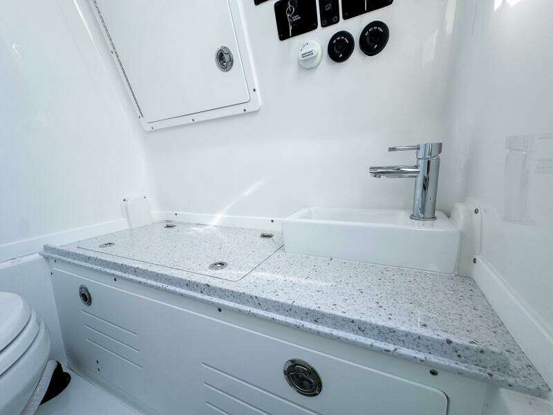 30ft Tidewater Yacht For Sale