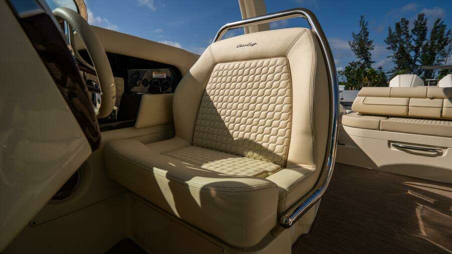 31ft Chris Craft Yacht For Sale