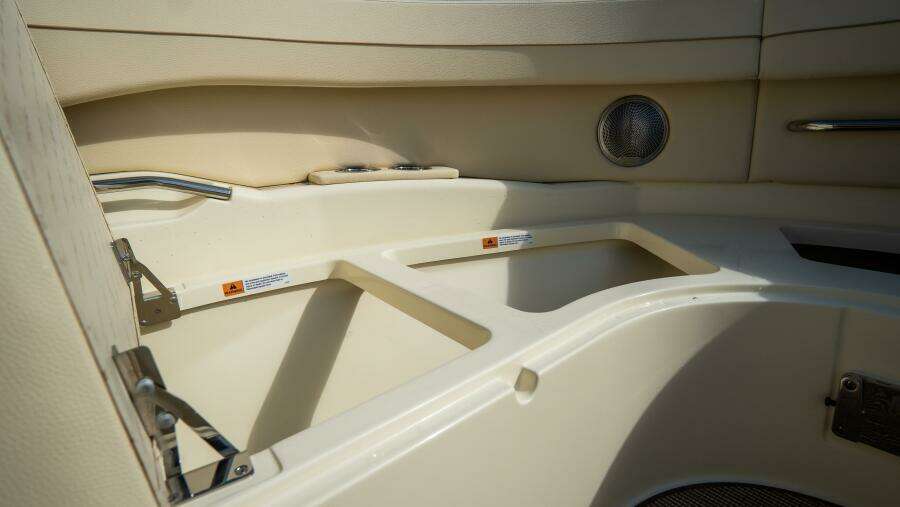 31ft Chris Craft Yacht For Sale