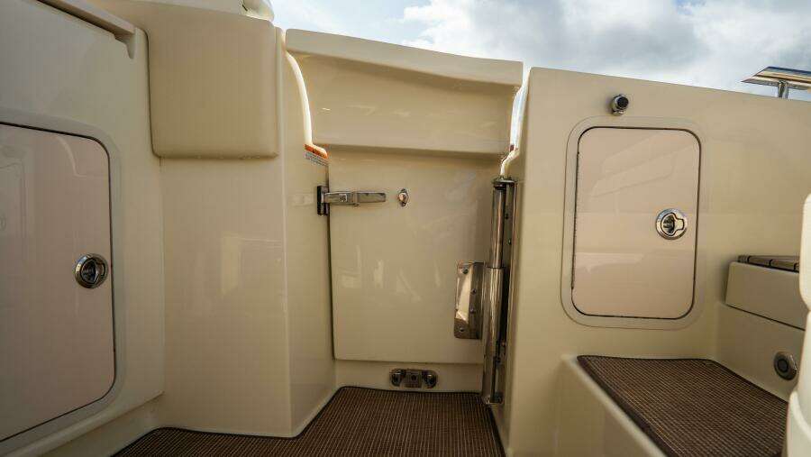 31ft Chris Craft Yacht For Sale