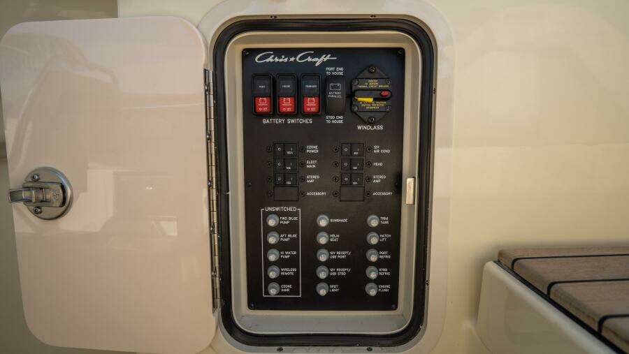 31ft Chris Craft Yacht For Sale