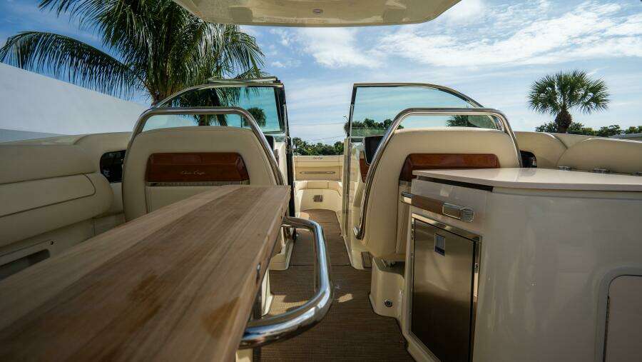 31ft Chris Craft Yacht For Sale