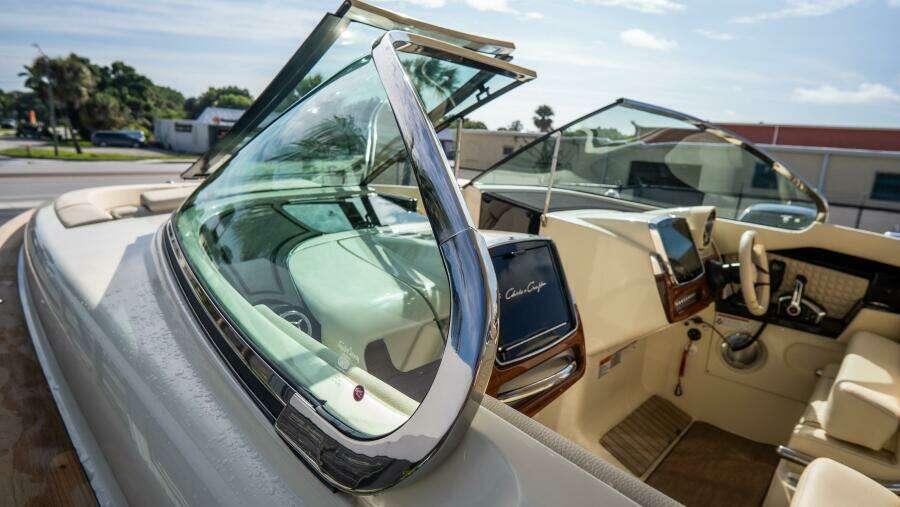 31ft Chris Craft Yacht For Sale