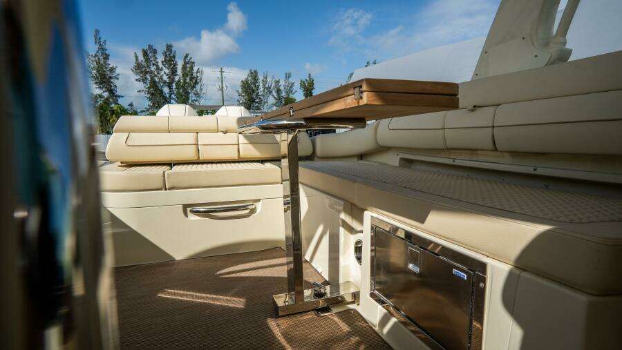 31ft Chris Craft Yacht For Sale