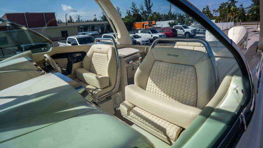 31ft Chris Craft Yacht For Sale