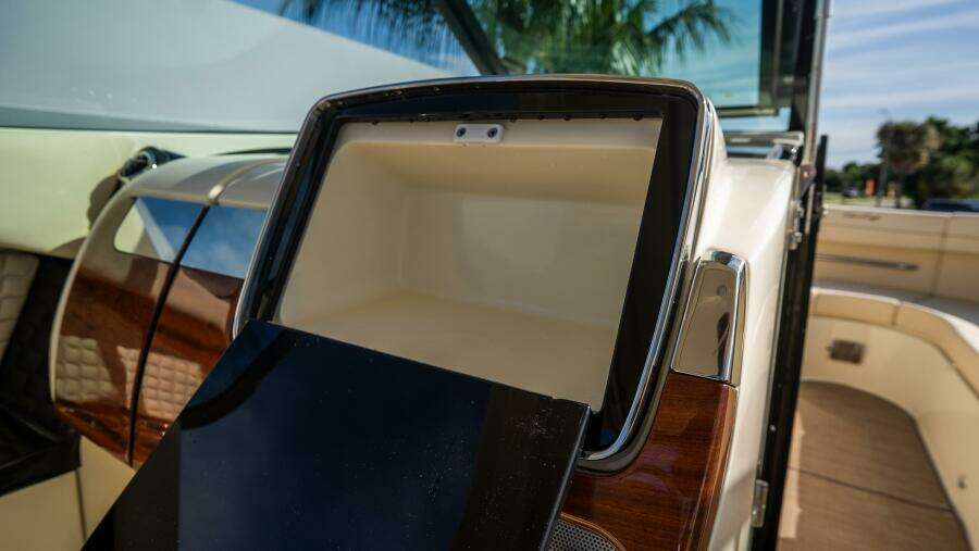 31ft Chris Craft Yacht For Sale