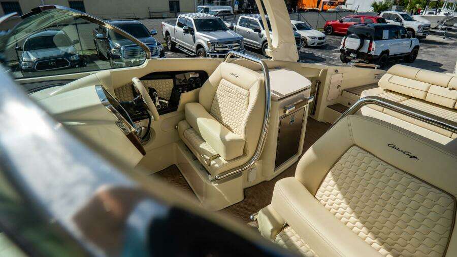 31ft Chris Craft Yacht For Sale