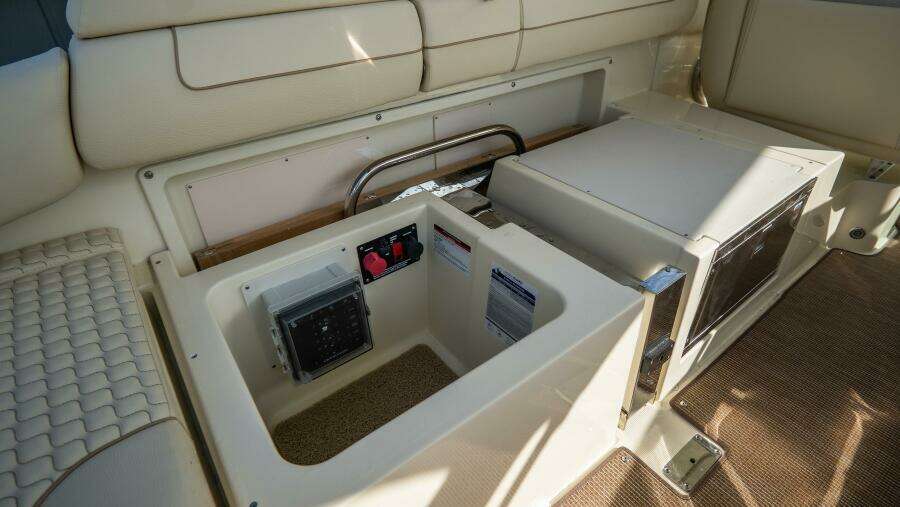 31ft Chris Craft Yacht For Sale