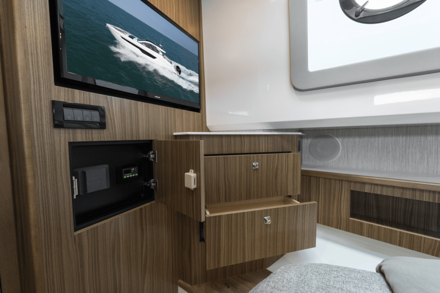 50ft Cruisers Yachts Yacht For Sale