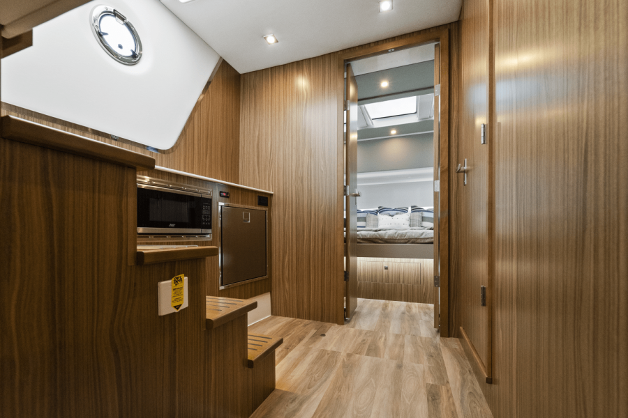 50ft Cruisers Yachts Yacht For Sale