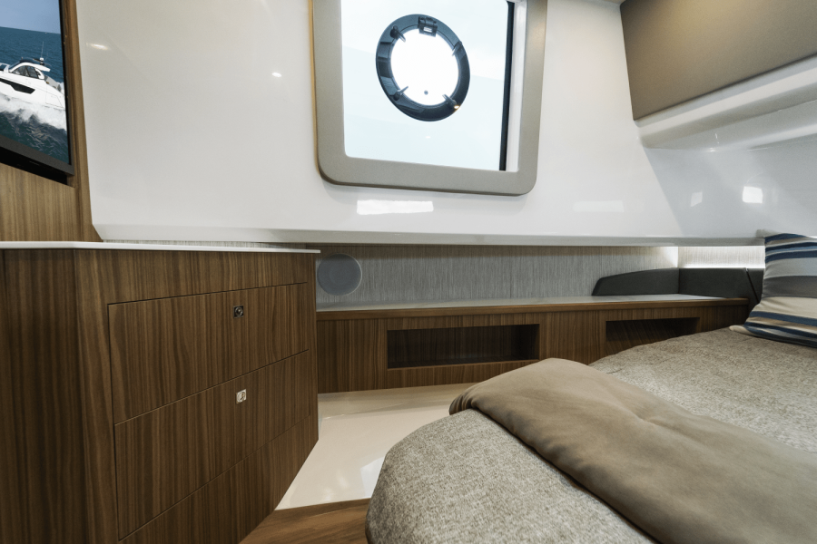 50ft Cruisers Yachts Yacht For Sale