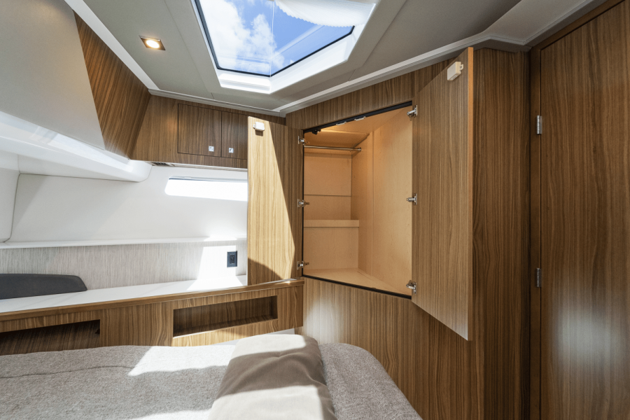 50ft Cruisers Yachts Yacht For Sale