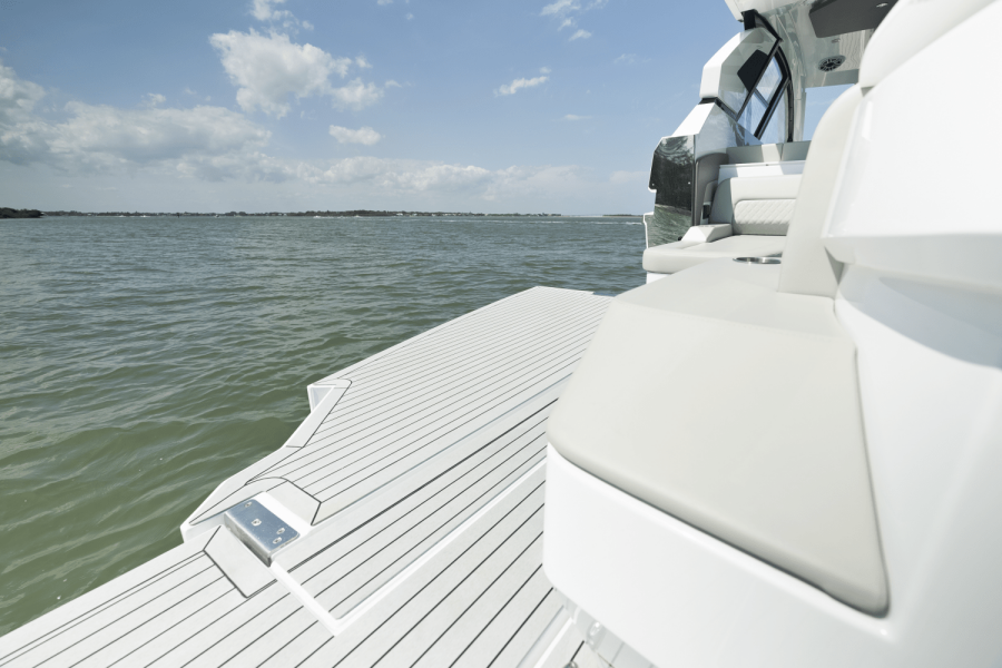 50ft Cruisers Yachts Yacht For Sale