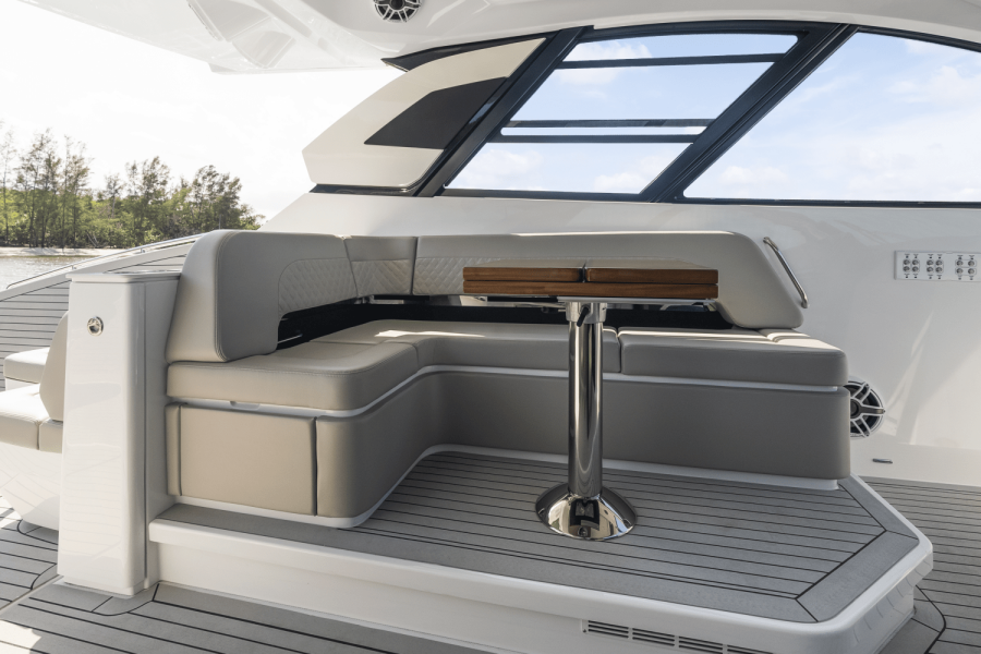 50ft Cruisers Yachts Yacht For Sale