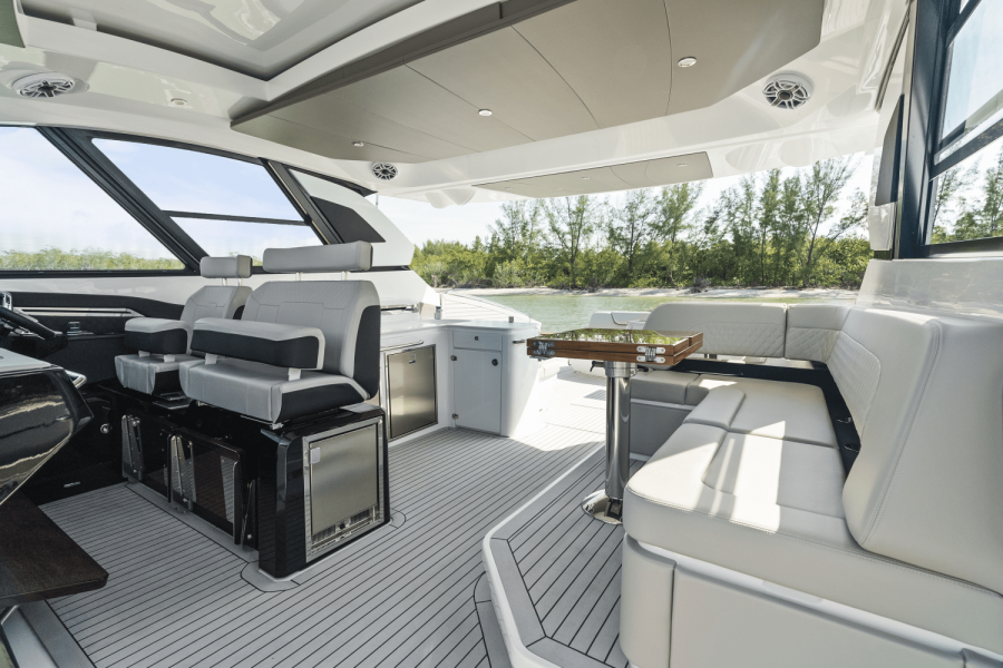 50ft Cruisers Yachts Yacht For Sale