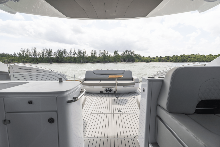 50ft Cruisers Yachts Yacht For Sale