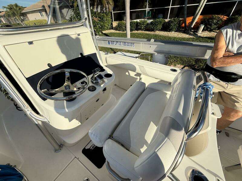 Stars  amp  Stripes 24ft Boston Whaler Yacht For Sale