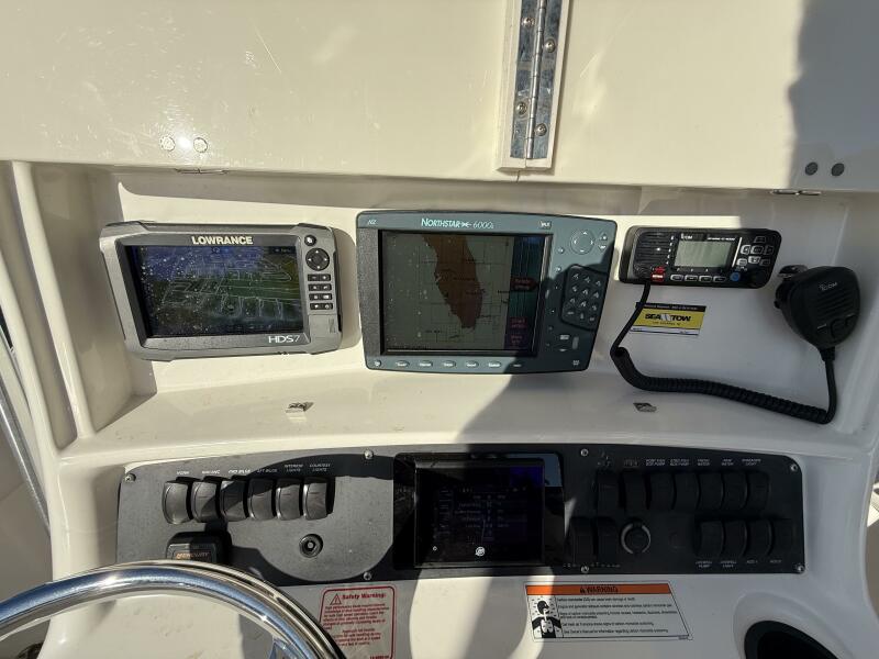 24' 2006 Boston Whaler 240 Outrage