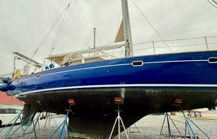 MAVI 49ft Oyster Yacht For Sale