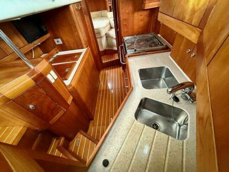 MAVI 49ft Oyster Yacht For Sale