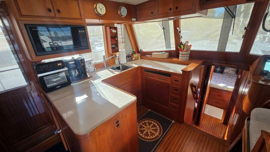 49' 1997 Grand Banks 49 Classic