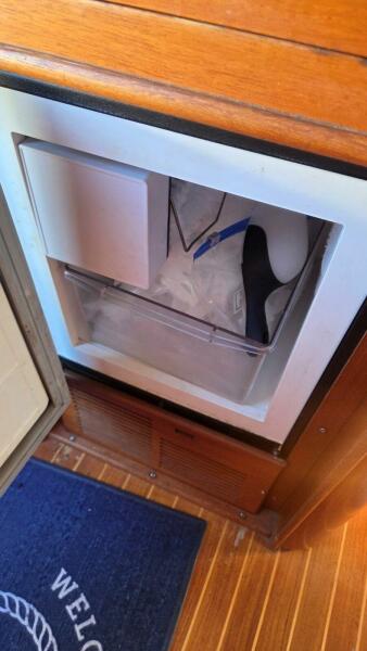 49' 1997 Grand Banks 49 Classic