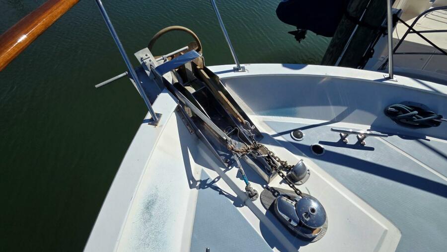 48' 1987 DeFever 48 Tri Cabin