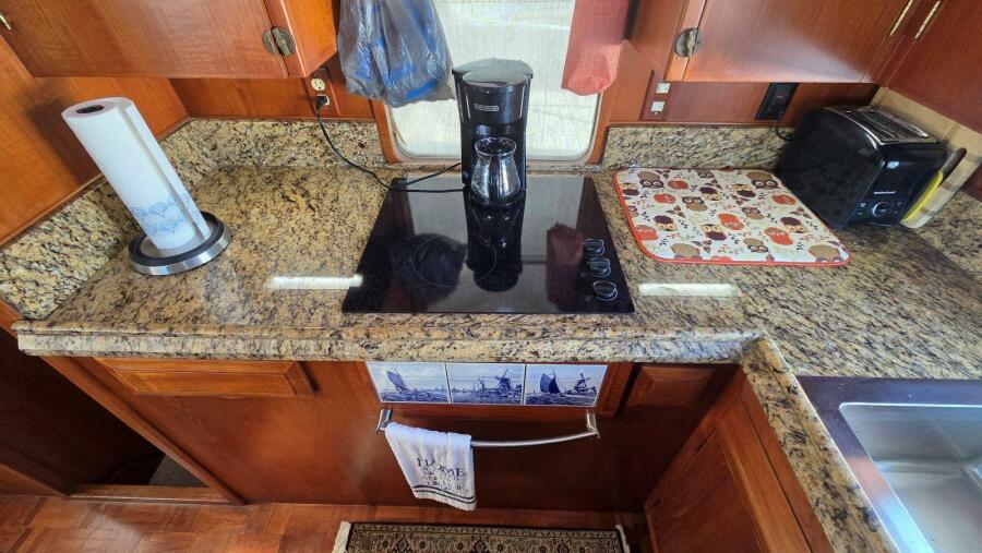 48' 1987 DeFever 48 Tri Cabin