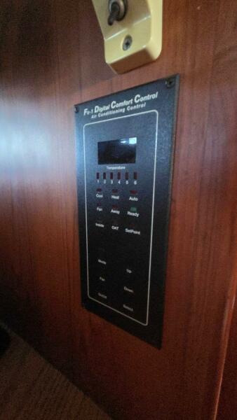 48' 1987 DeFever 48 Tri Cabin