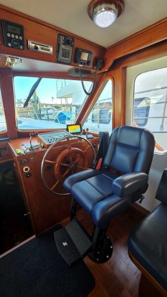 48' 1987 DeFever 48 Tri Cabin