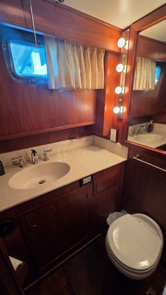48' 1987 DeFever 48 Tri Cabin