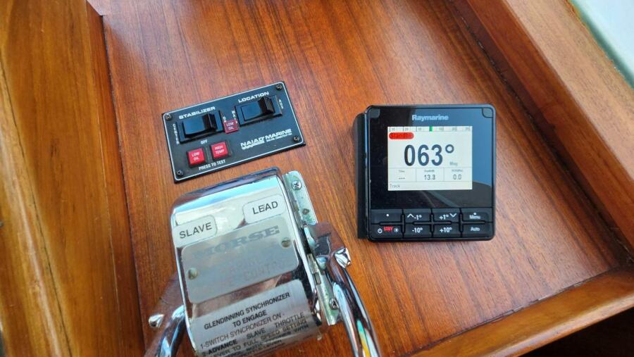 48' 1987 DeFever 48 Tri Cabin