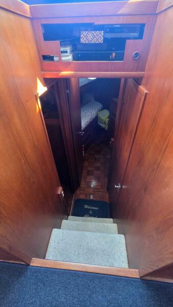 48' 1987 DeFever 48 Tri Cabin