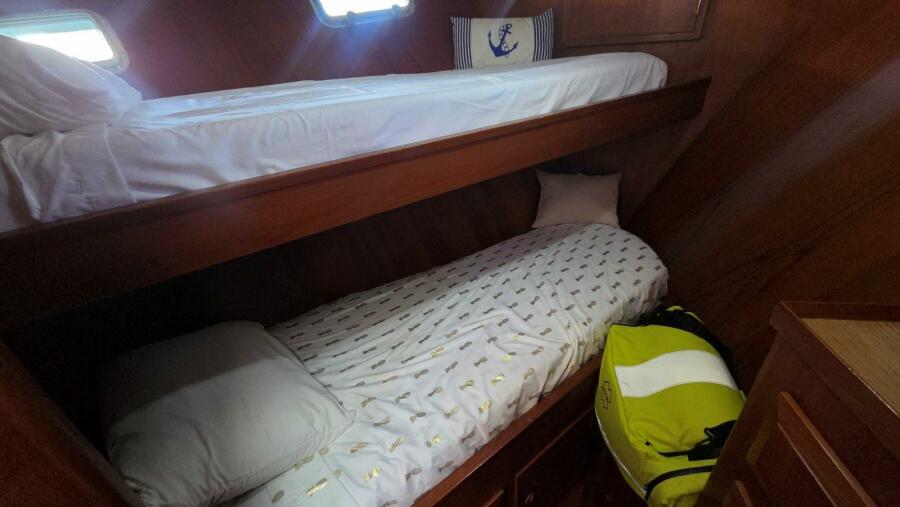 48' 1987 DeFever 48 Tri Cabin